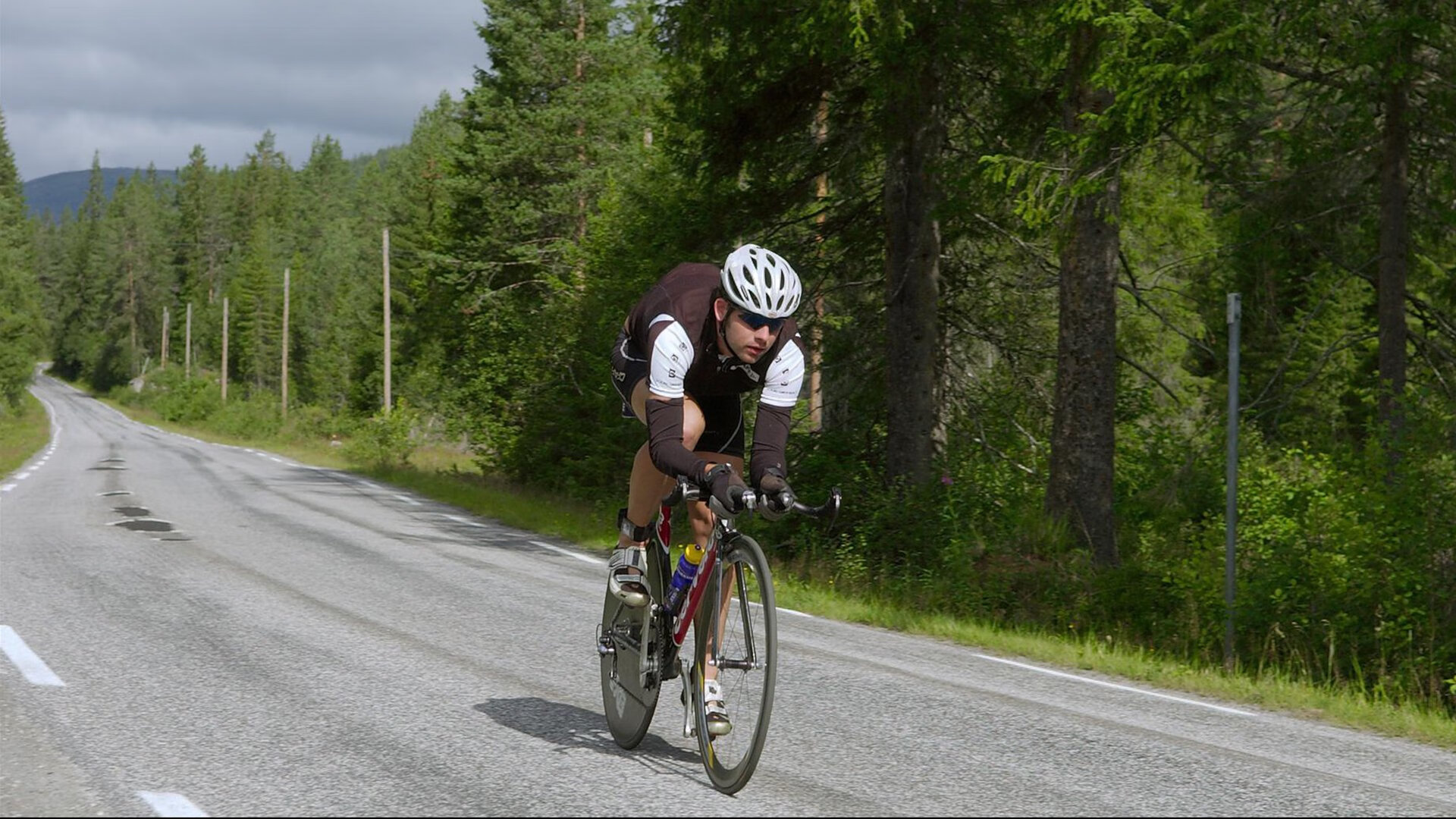 开云平台-都灵城墙与法兰西玫瑰，当哈弗茨的火焰灼伤高卢雄鸡