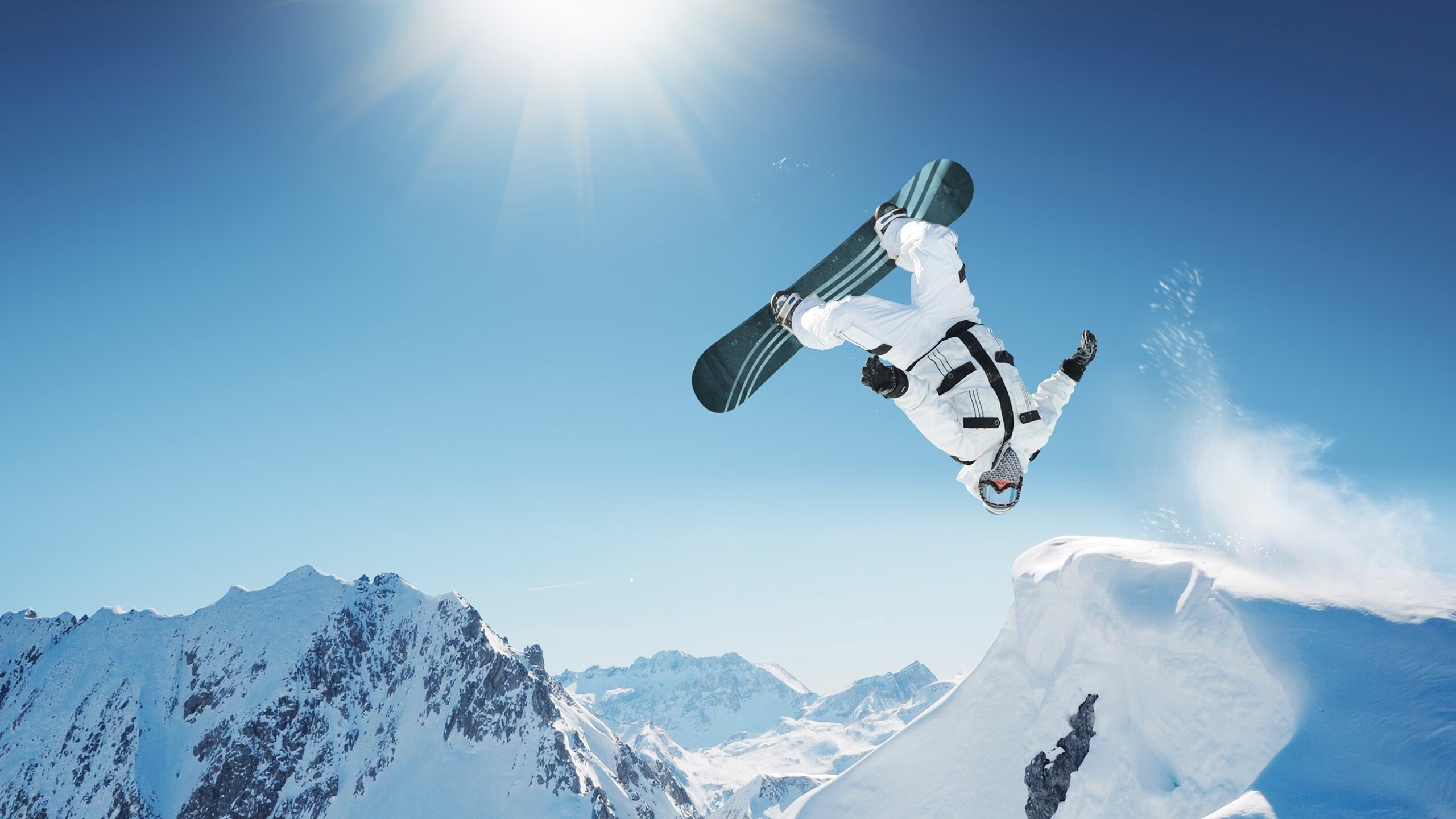 曼城逆转韩国，阿尔瓦雷斯的救赎与战术觉醒